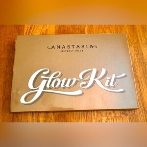 Anastasia Beverly Hills Ultimate Glow Kit